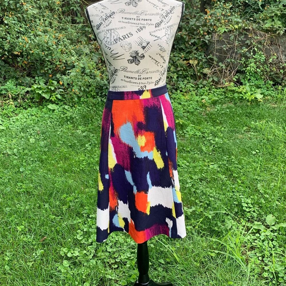 High waist multicolored patterned skirt w/ zipper